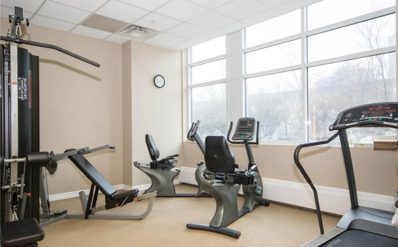 Gym at 100 Isabelle apartments included in the rent